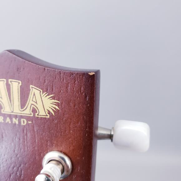 Ukulele KALA Brand Music Co. Isle Mahogany Soprano 4-String KA-15S - Picture 6 of 10